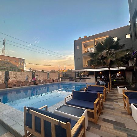 Apartments Plaza Hotel كولولي المظهر الخارجي الصورة