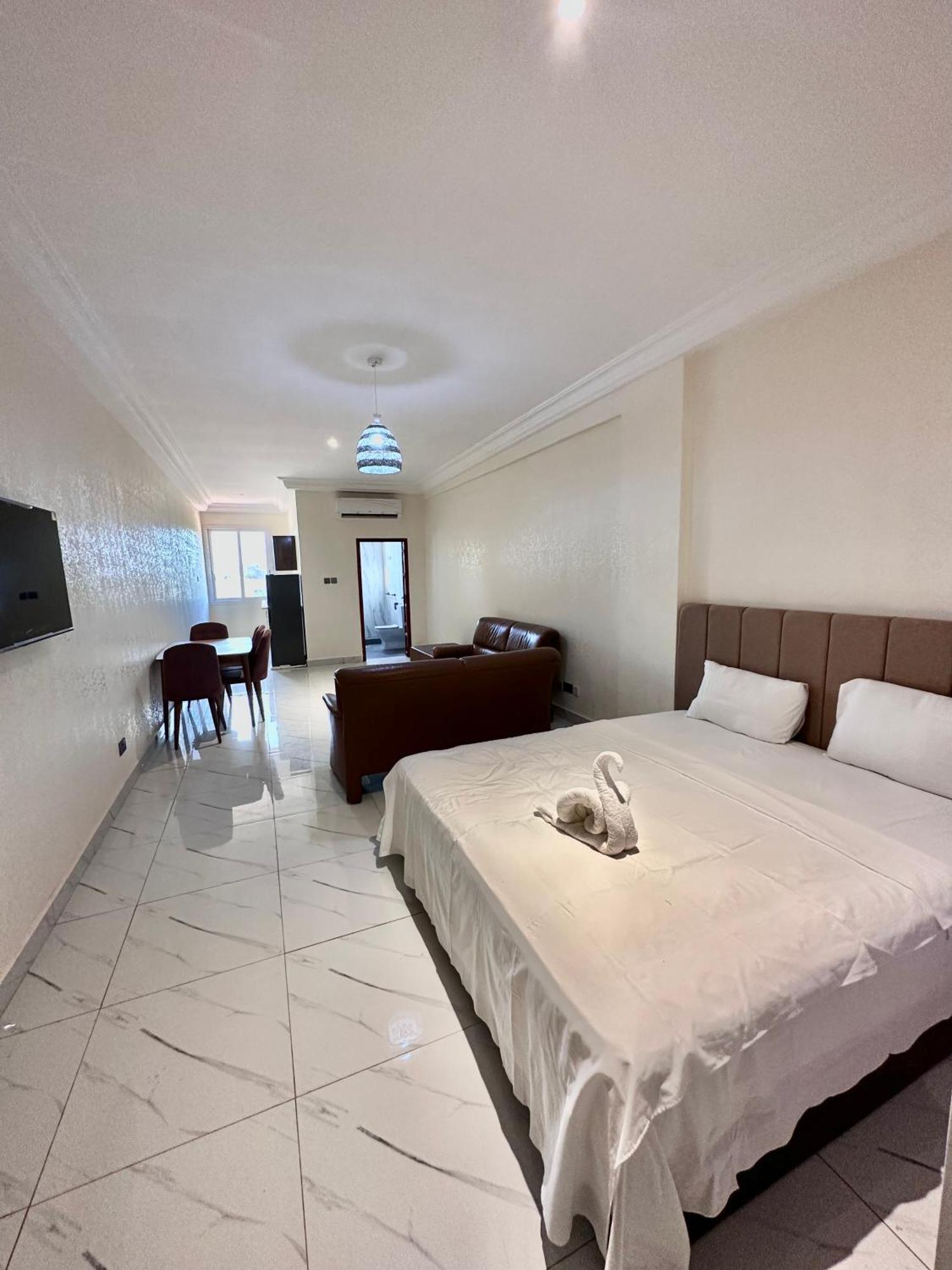 Apartments Plaza Hotel كولولي المظهر الخارجي الصورة
