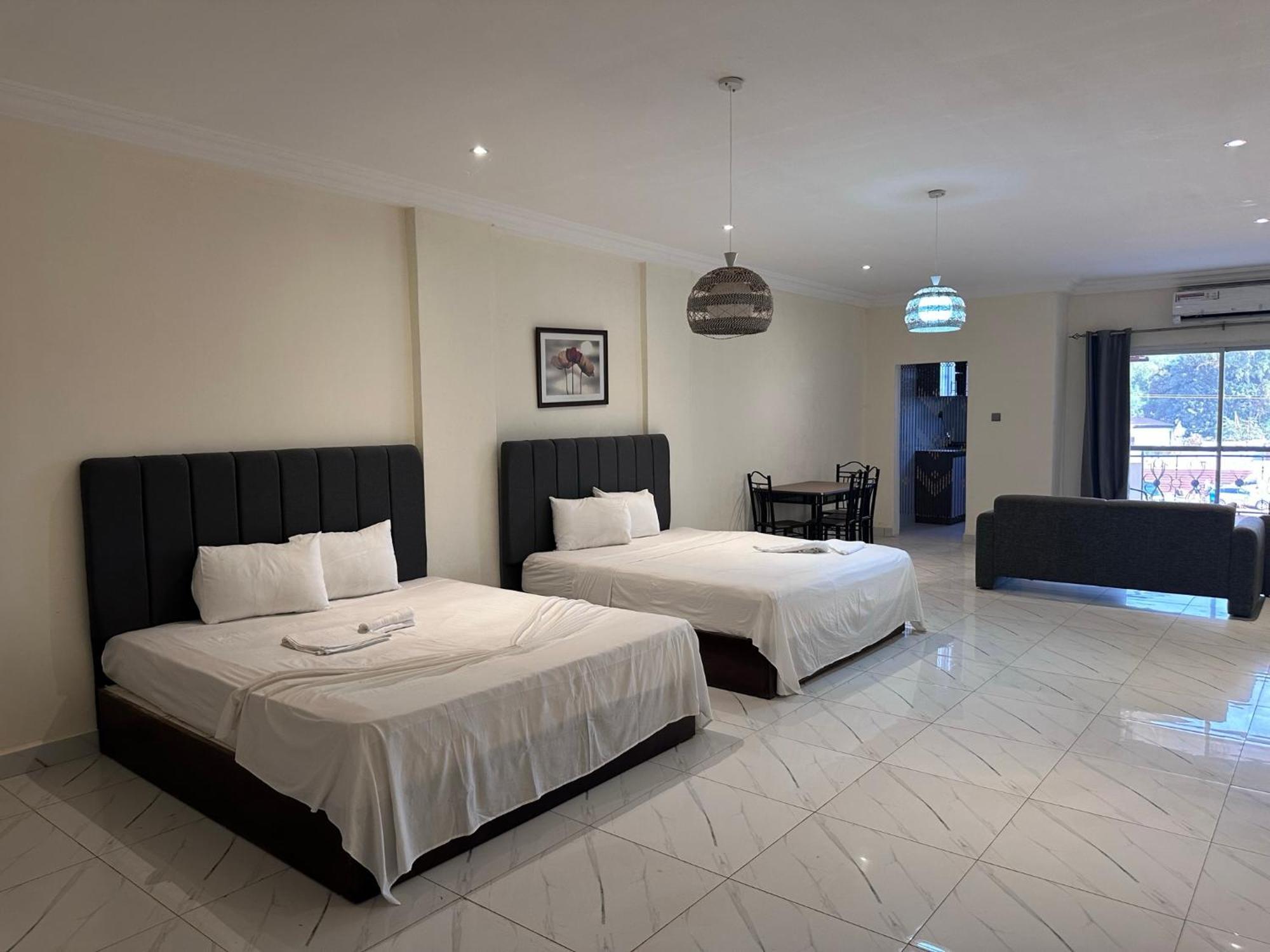 Apartments Plaza Hotel كولولي المظهر الخارجي الصورة